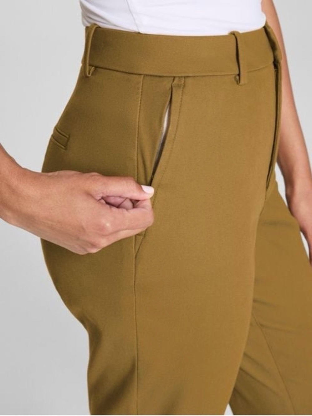 SPANX supersmooth® Stretch Twill Straight Pant in Flax Women's Size Large - Picture 2 of 14